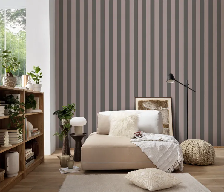 Melissa - Parato rigato con fasce lucide perlate in varie referenze di colore. 